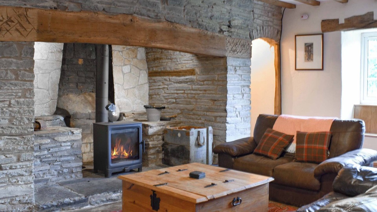 Tirabad Cottage | 3 bedroom accommodation in Lower Farm