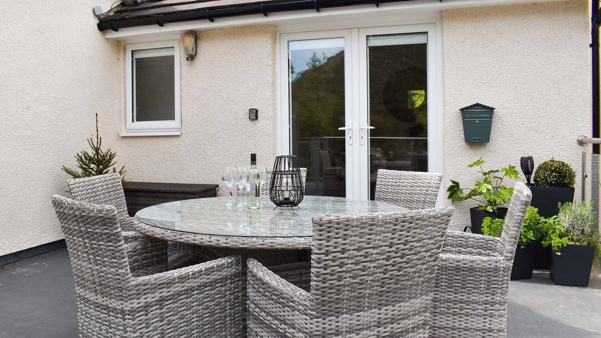 Milnthorpe Cottage | 3 bedroom accommodation in Sandside, near Milnthorpe