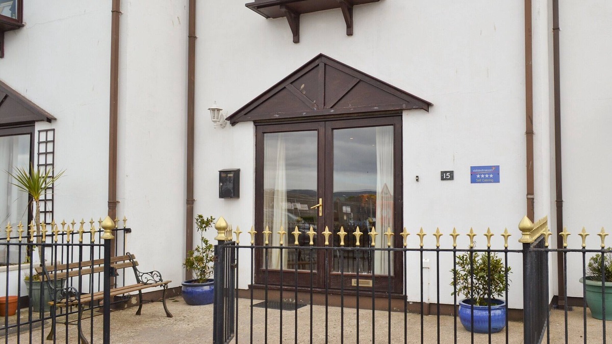 Castletown Cottage | 3 bedroom accommodation in Castletown