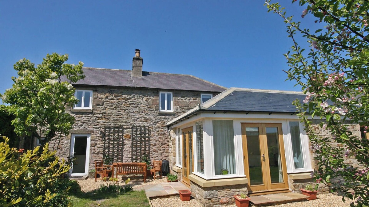 North Sunderland Cottage | 3 bedroom accommodation in Seahouses