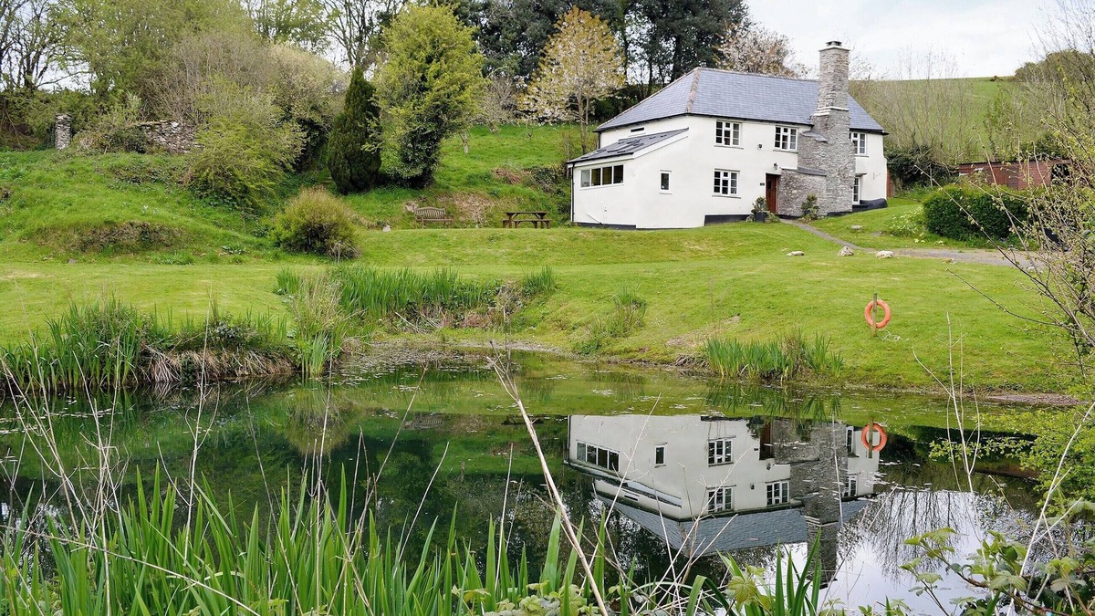Dulverton Cottage | 3 bedroom accommodation in Huckham, near Dulverton