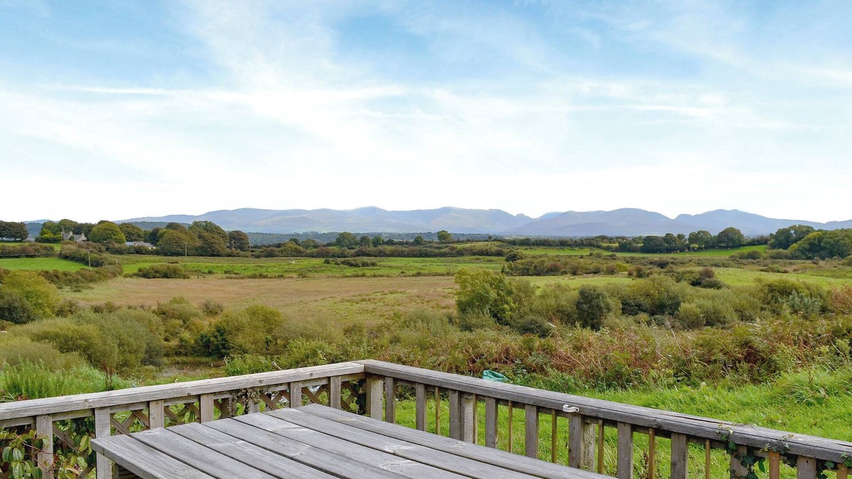 Pentraeth Cottage | 3 bedroom accommodation in Llanbedrgoch, near Benllech