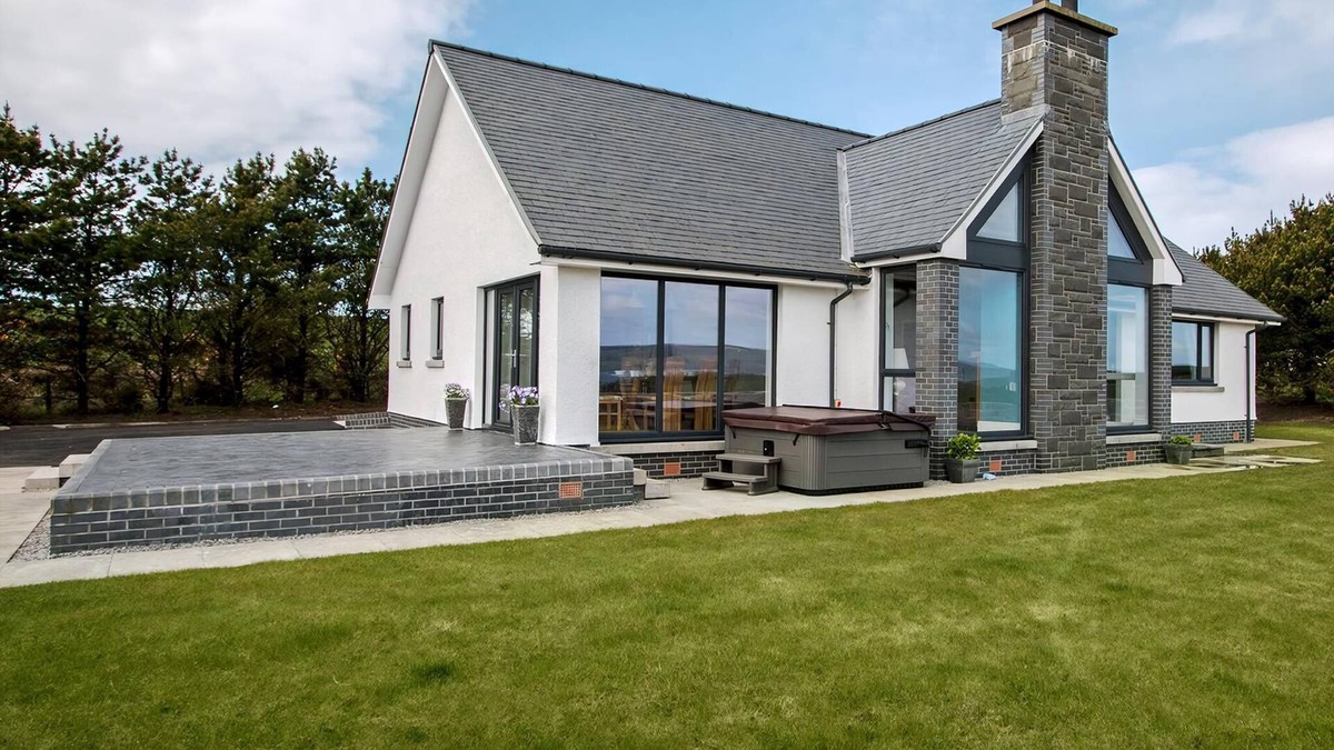 Leswalt Cottage | 3 bedroom accommodation in Low Dinduff, near Stranraer