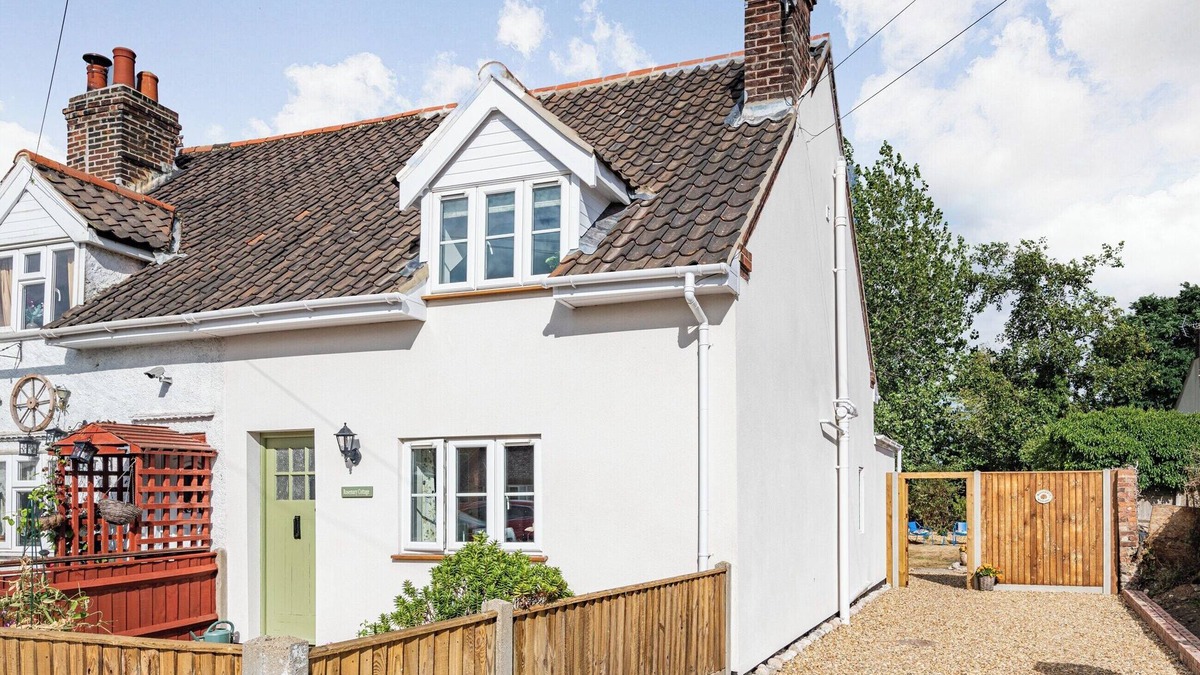 Hickling Cottage | 3 bedroom accommodation in Hickling, near Happisburgh