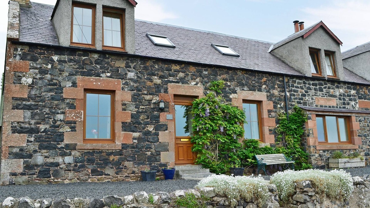 Gordon Cottage | 3 bedroom accommodation in Gordon, near Kelso