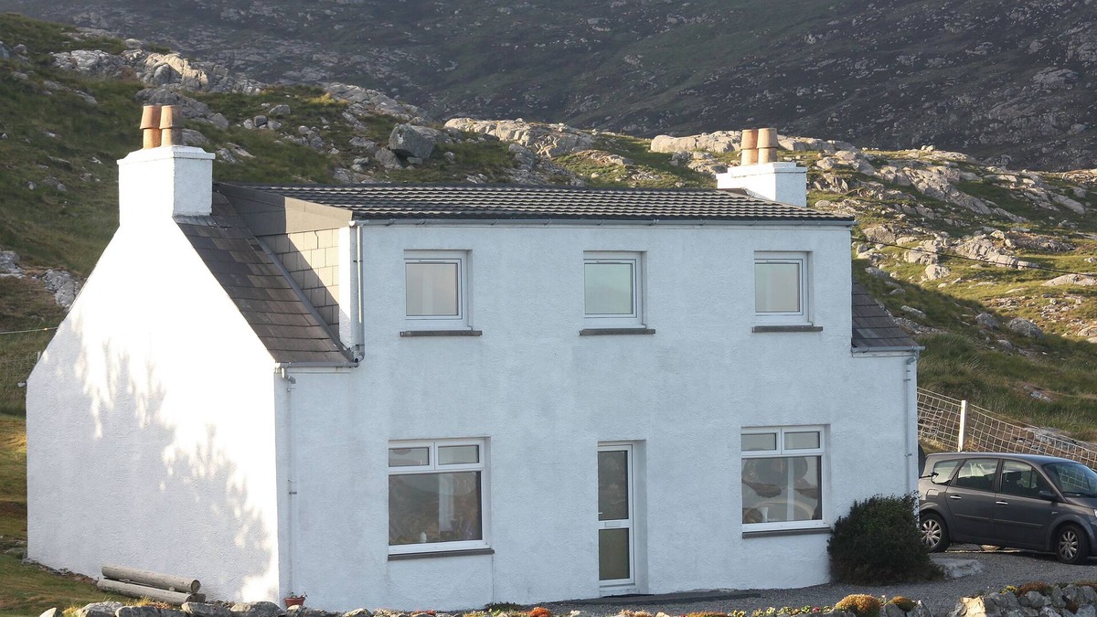 Harris Cottage | 3 bedroom accommodation in Carragrich, near Tarbert, Isle of Harris