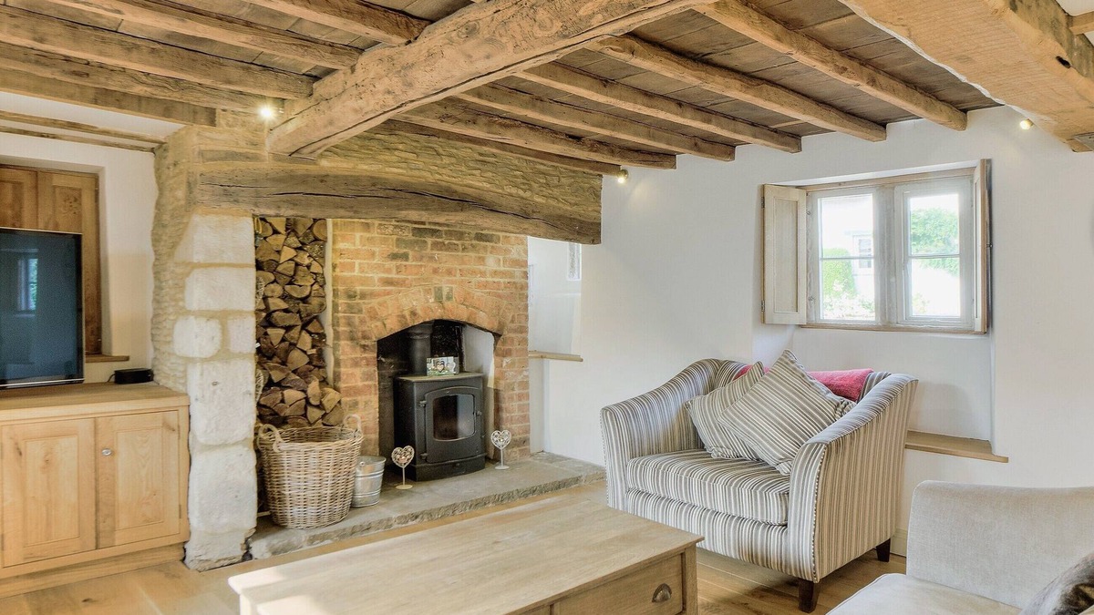 Longdon Cottage | 3 bedroom accommodation in Wing, near Oakham