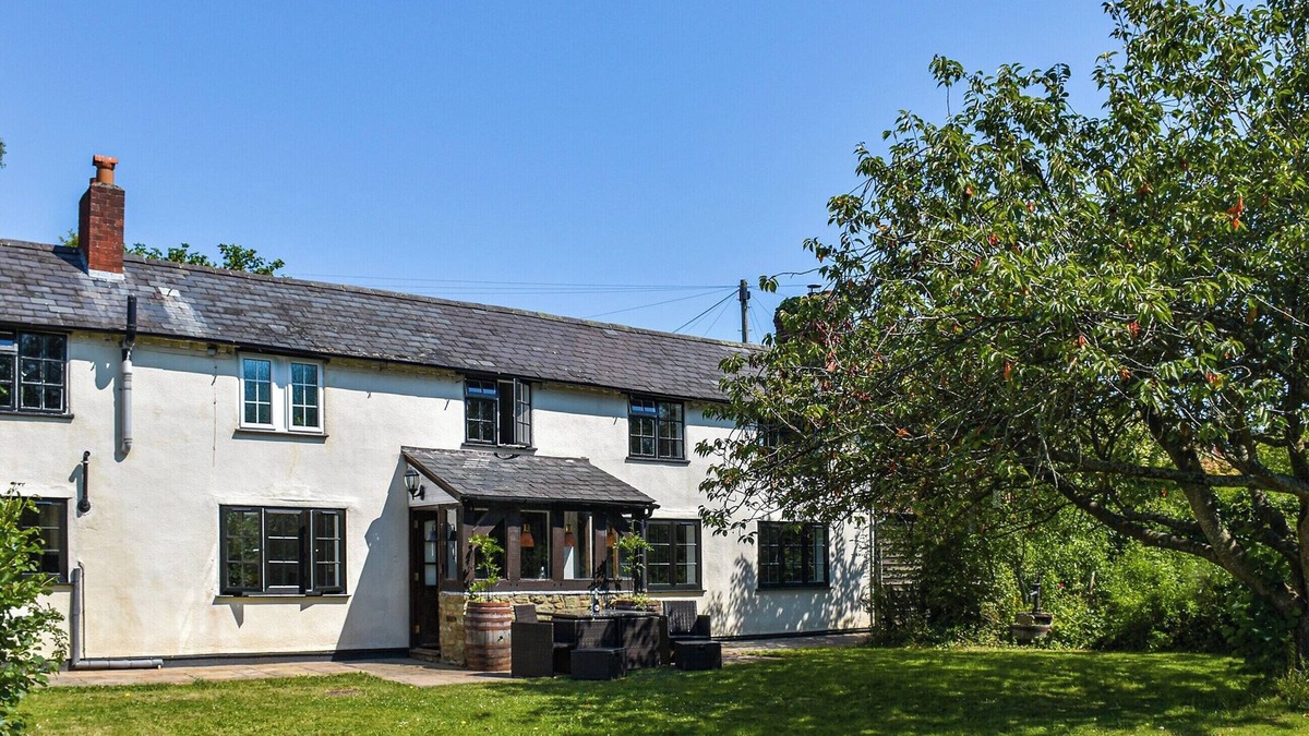 Brimfield Cottage | 3 bedroom accommodation in Wyson, near Ludlow