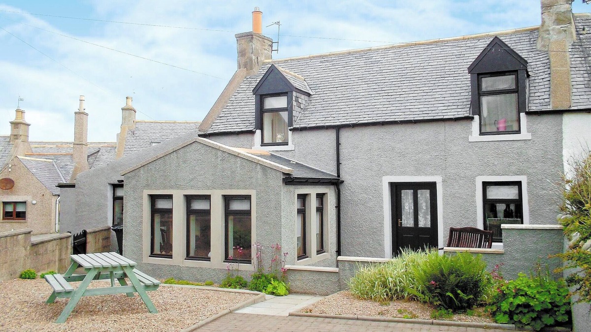 Banff Cottage | 3 bedroom accommodation in Whitehills, near Banff