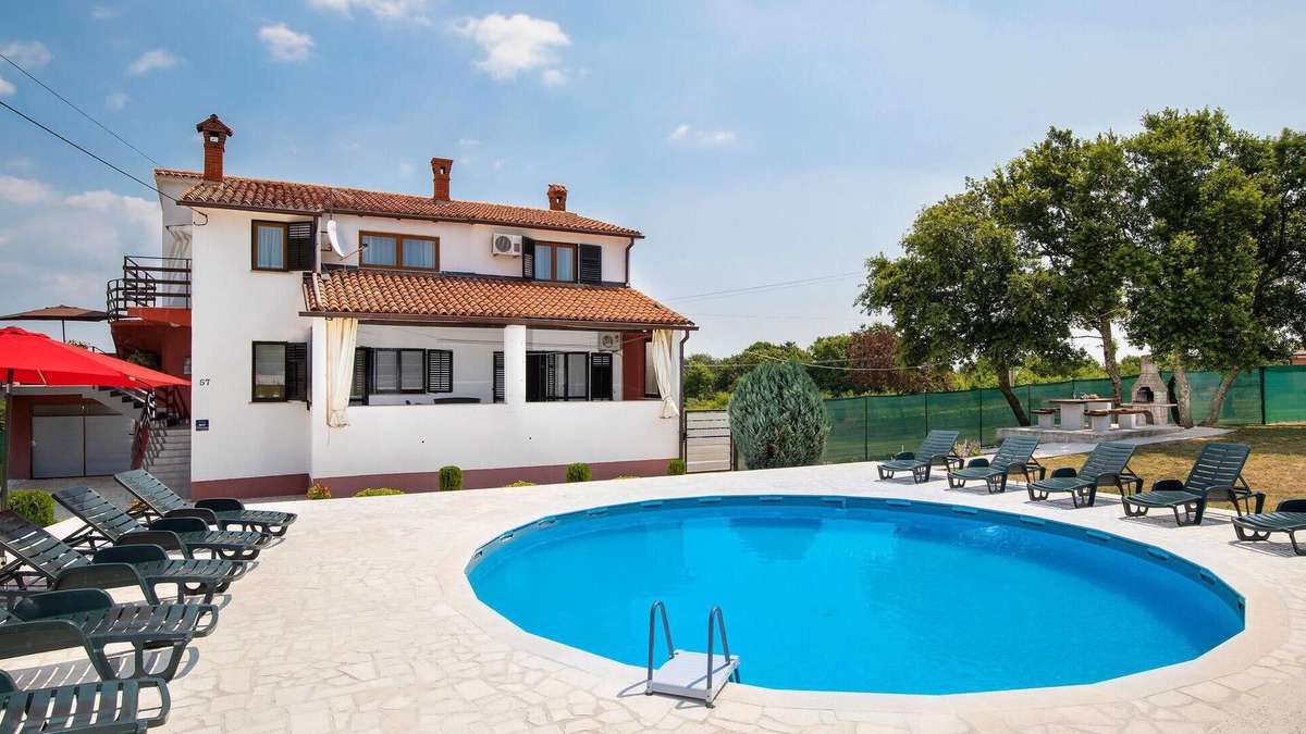 Sajini Apartment | 3 bedroom amazing apartment in Barban