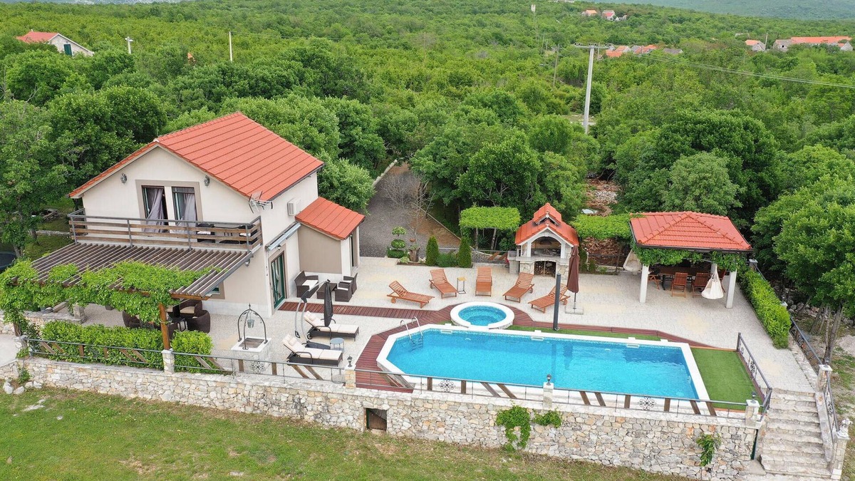 Trilj House | 3 bedroom amazing home in Grab