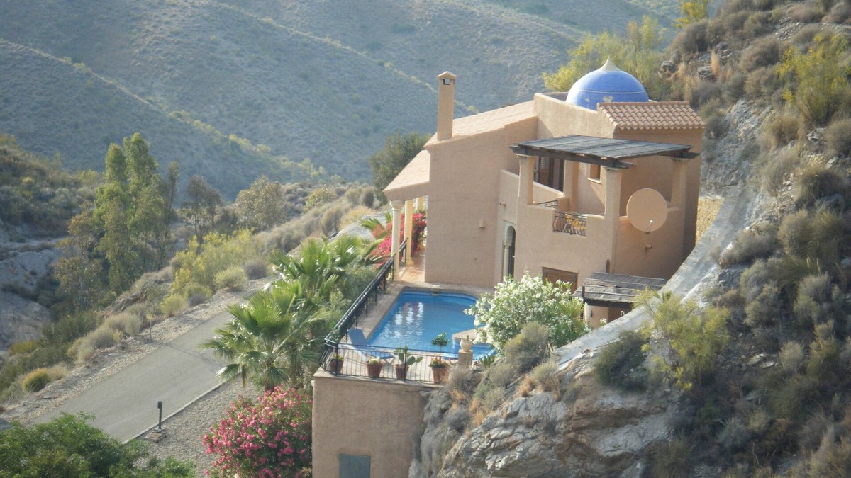 Turre Villa | 3 bedroom Andalusian villa with private pool, quiet, secluded 15 mins from the sea