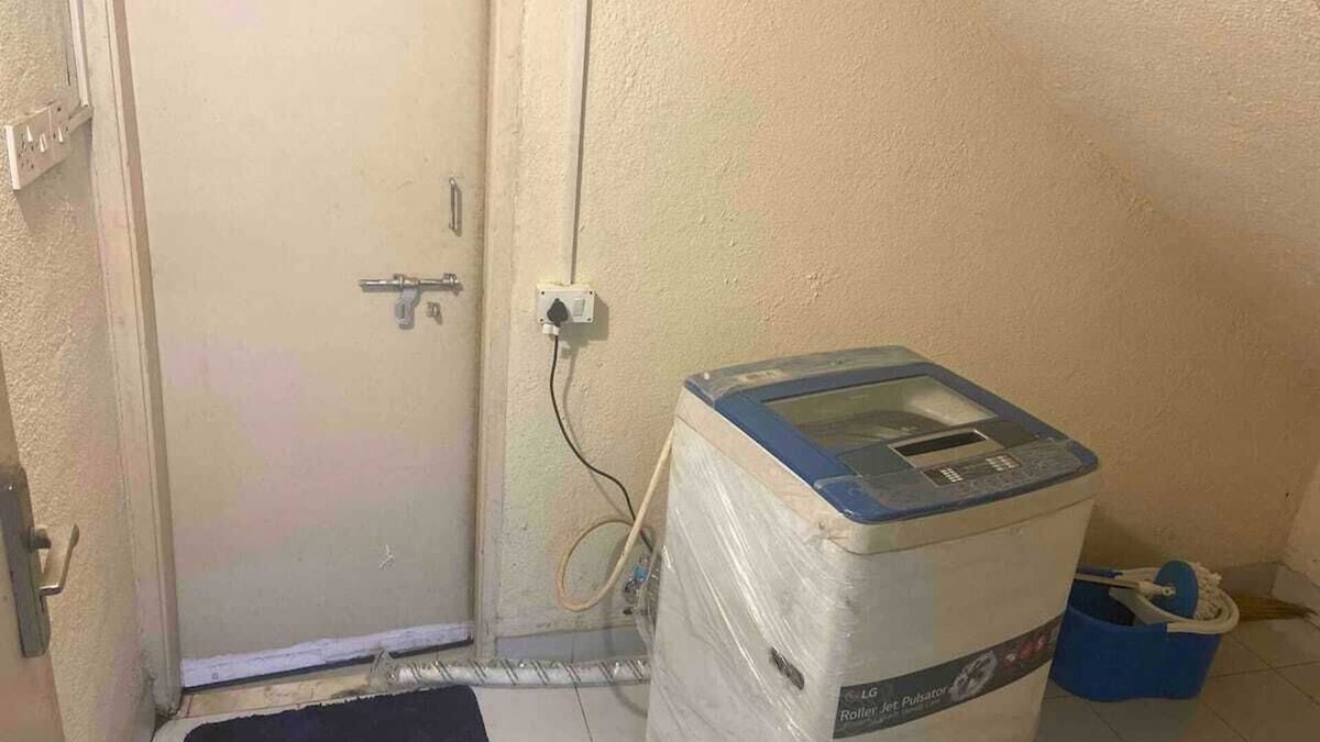 Meera Nagar Apartment | 3-bedroom apartment in excellent locality in Koregaon Park, Pune