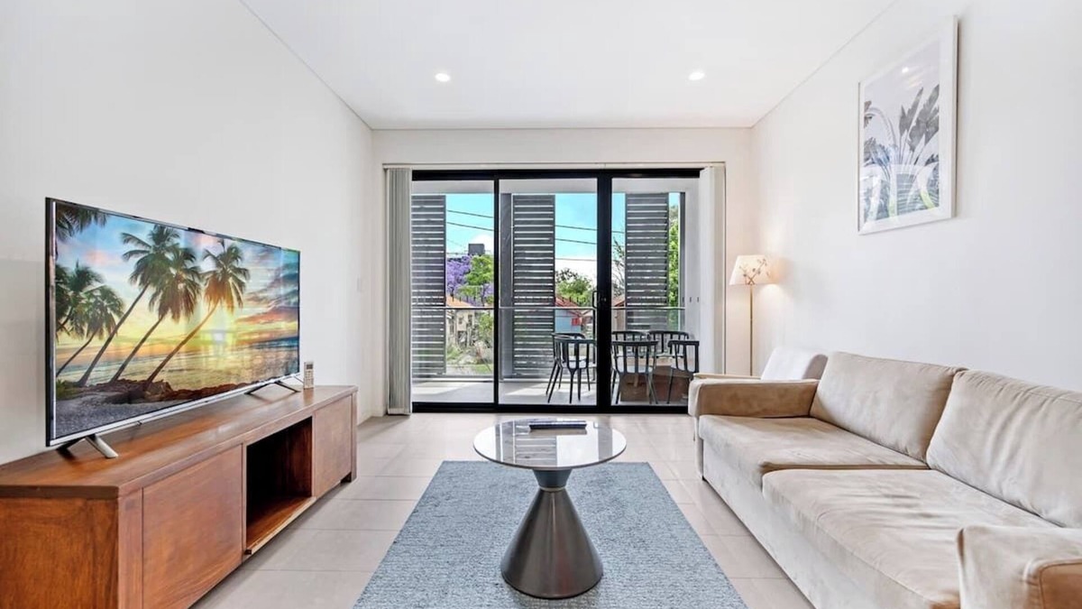 Homebush Apartment | 3 bedroom apt close to Sydney Olympic park