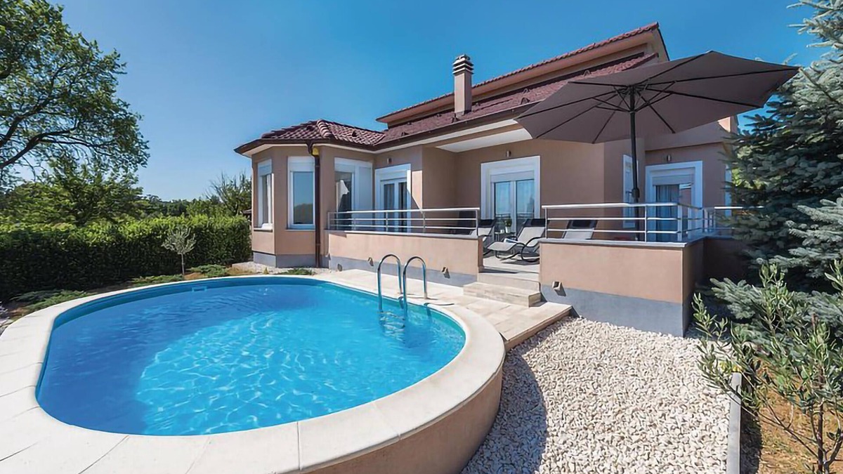 Drnis House | 3 bedroom awesome home in Badanj