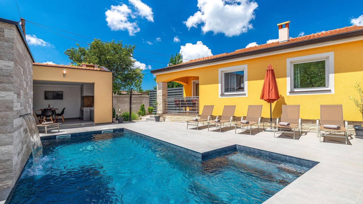 Zbandaj House | 3 bedroom beautiful home in Porec