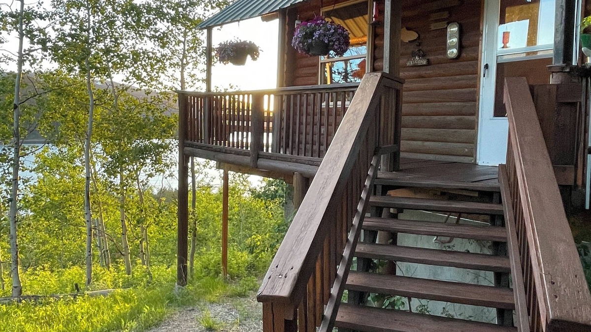 Irwin Cabin | 3-bedroom cabin in beautiful Palisades with AC, WiFi
