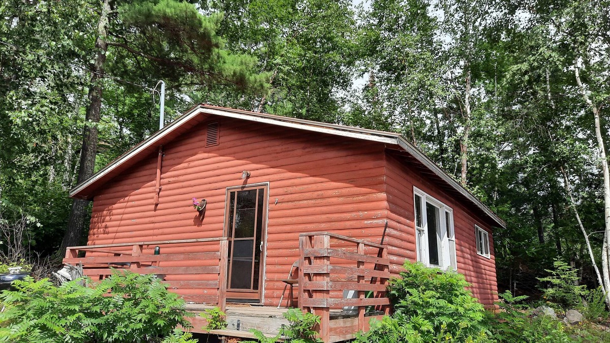 Sioux Narrows Nestor Falls Cabin | 3 bedroom cabin on Crow Lake at Bull Moose Lodge. Pet friendly