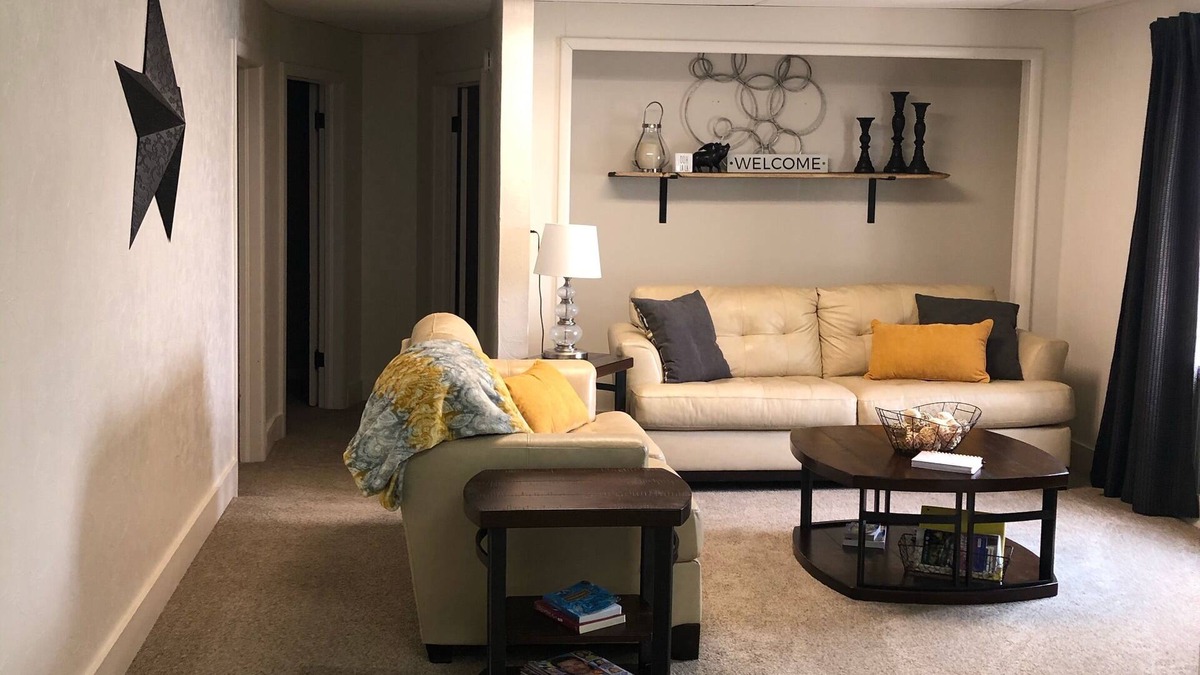 Fairfield Apartment | 3 Bedroom Central Avenue Apartment