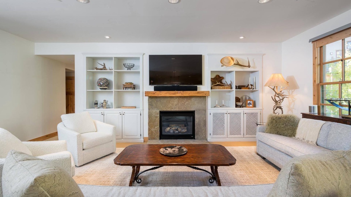 Elkhorn Village Condo | 3 Bedroom Condo, All on One Level! Grill and Sonos Speakers!