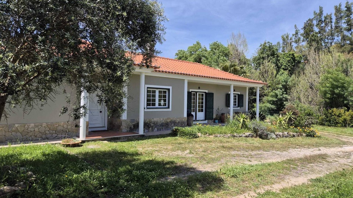 Laje Cottage | 3 bedroom cottage in setãºbal
