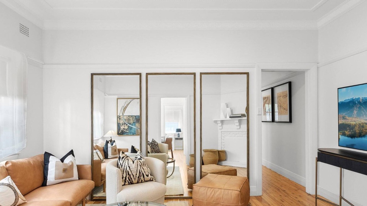 Cremorne House | 3 Bedroom Cottage - Near Cremorne Waters Edge!