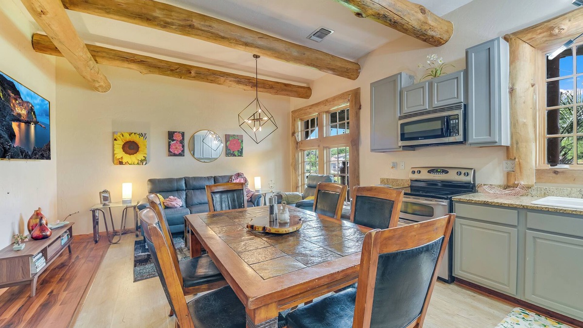 Buda Cottage | 3 bedroom cottage, peaceful and private, with pool, fitness, flowers and nature