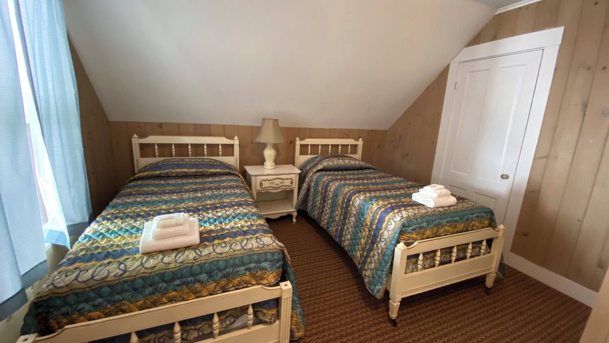 Poland Cottage | 3 Bedroom Cottage at the 500 acre Poland Spring Resort with lots of onsite activities!