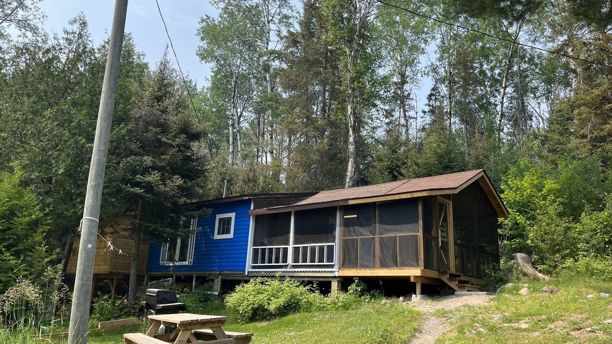 Marten River Cottage | 3 Bedroom Cottage - Vaulted Ceilings and 1 bathroom - Olive the Lake Cottage #3