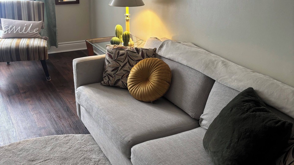 Hamilton House | 3 bedroom- Cozy Hamilton Townhouse