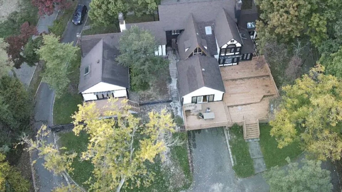 South Orange Villa | 3 Bedroom English Country Suite With Pool and Soaking Tub by NYC train.