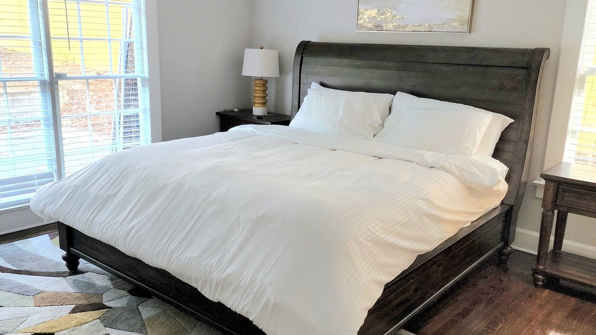 Garden Hills House | 3 Bedroom ensuite Buckhead home with pool table