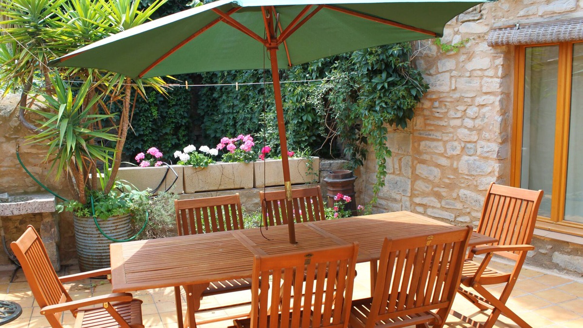 Cesseras House | 3 bedroom family house in old quarter of CESSERAS in the Minervois