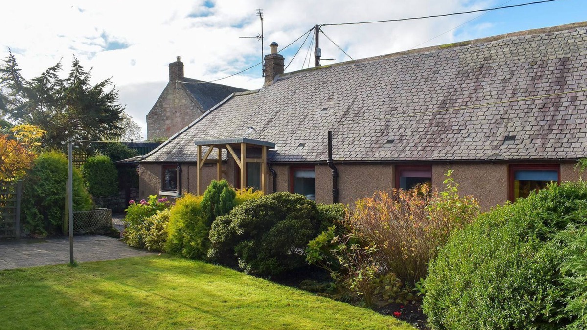Paxton Cottage | 3 bedroom accommodation in Paxton. near Eyemouth