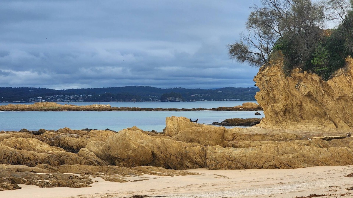 Maloneys Beach House | 3 bedroom home in walking distance to the beach and south coast walking track.
