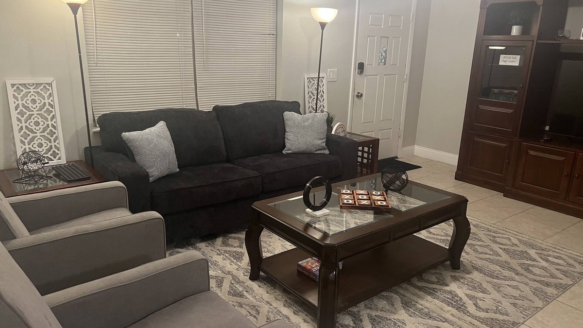 Lakewood Park House | 3 Bedroom home. Minutes from beach!