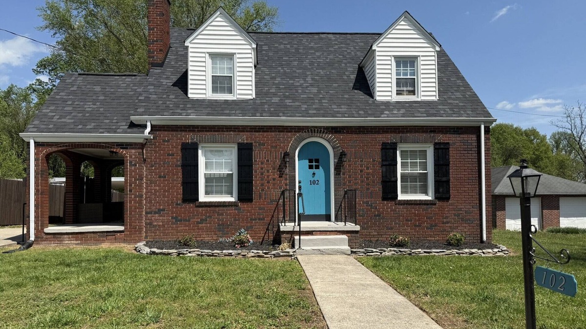 Jonesville House | 3-bedroom house 0.5 mile from downtown Elkin in the heart of Yadkin Wine Country