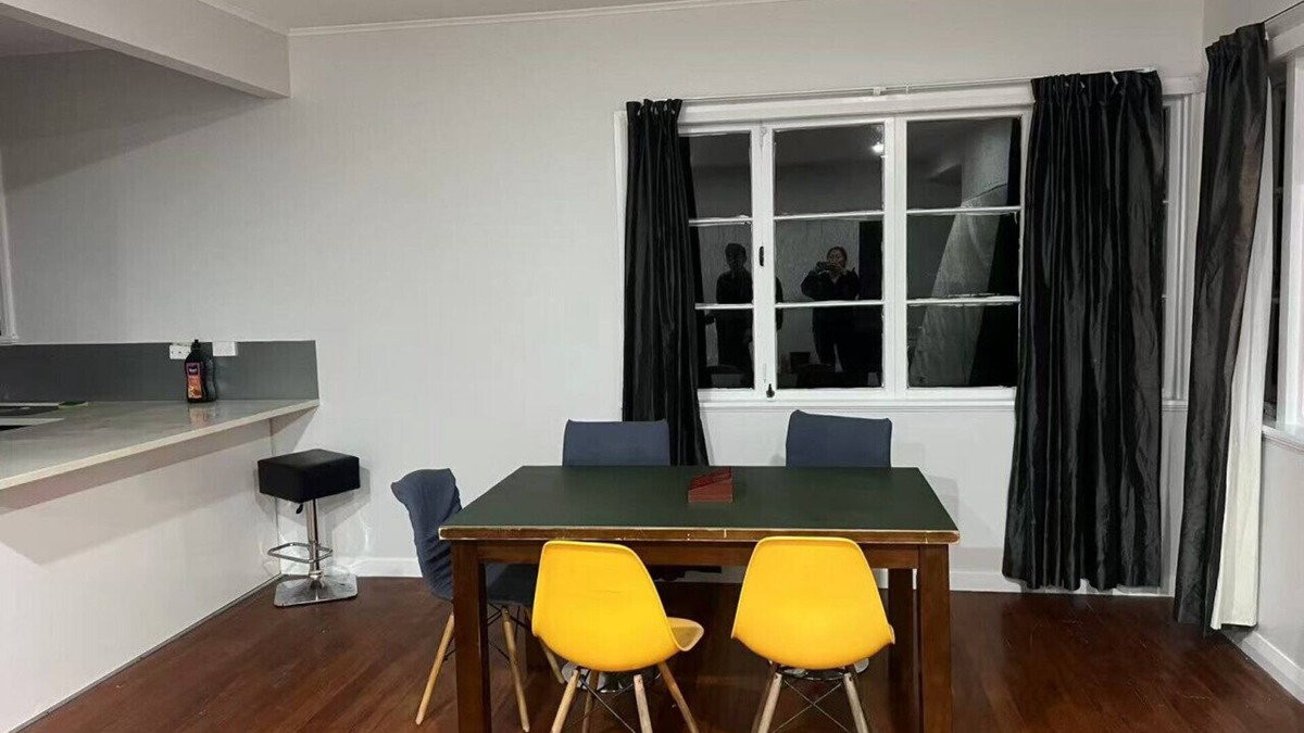 Mount Albert House | 3 bedroom House, 12 Plyllis st