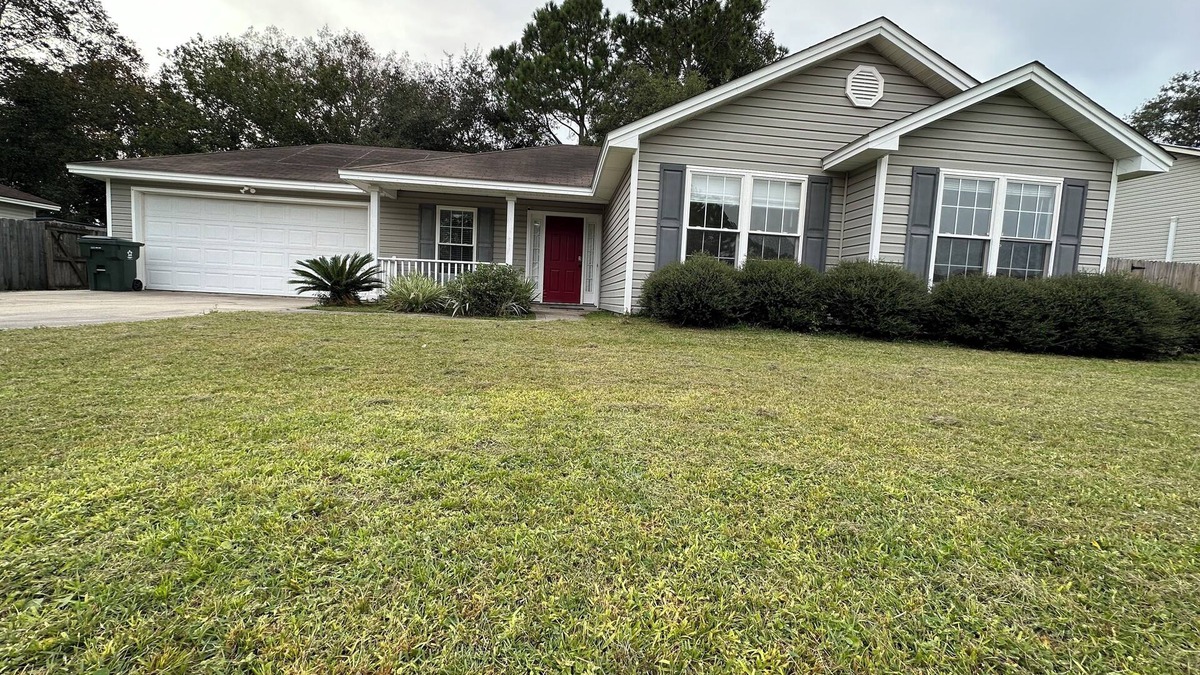 Brunswick House | 3-bedroom HOUSE in charming Brunswick with AC, Wi-Fi, Enjoy your stay.