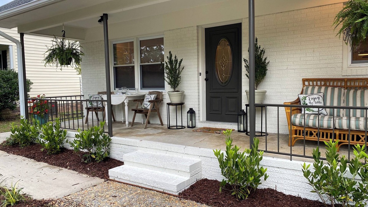 Southport House | 3-bedroom house in charming Southport with AC, WiFi