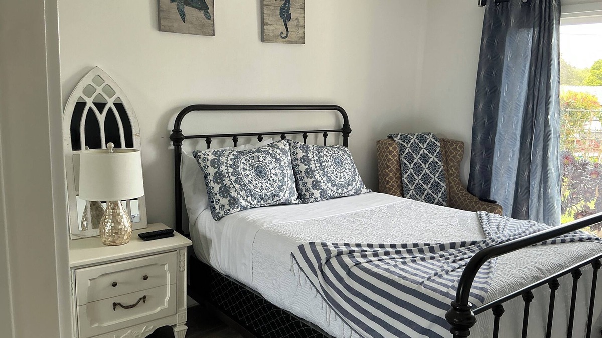 Ventura House | 3-bedroom house in charming Ventura close from freeways and beaches