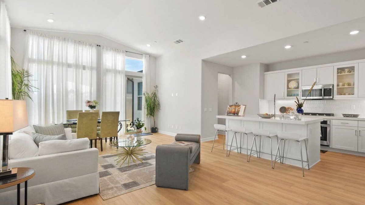 Carmel Mountain Ranch House | 3-bedroom house in fabulous San Diego with Deluxe Resort-living !