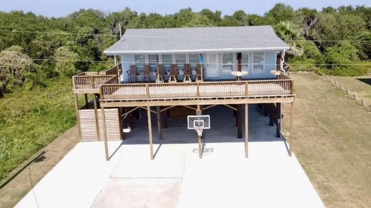 Lakeview  Jefferson County House | 3-bedroom house in peaceful Little Florida Beach with WiFi, AC