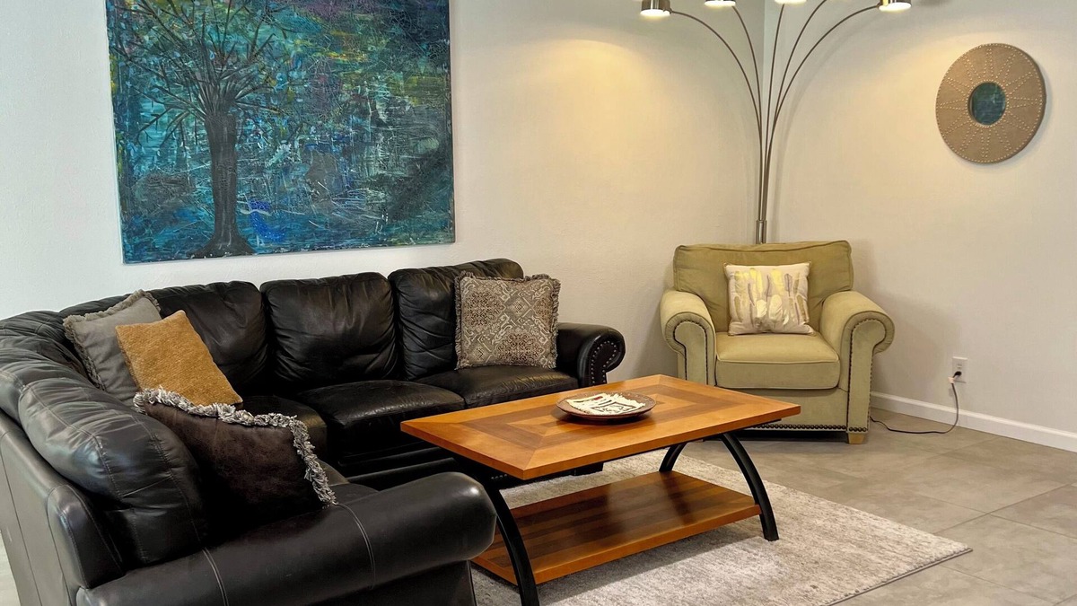 Alamedan Valley House | 3-bedroom house in charming Albuquerque with AC