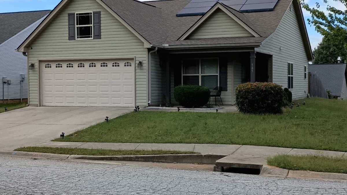 Arcadia House | 3-bedroom house in welcoming Spartanburg with WiFi, AC