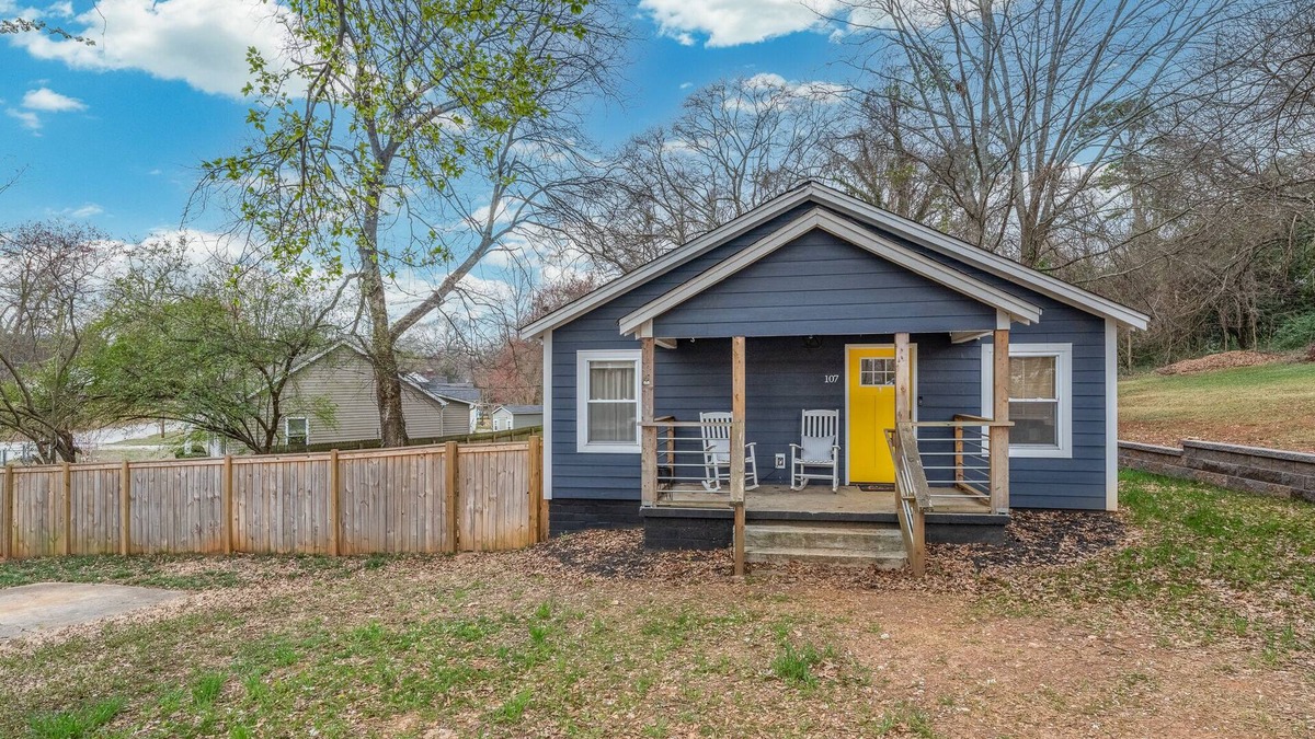Sans Souci House | 3-bedroom house only minutes from downtown Greenville and Furman. Pet Friendly!