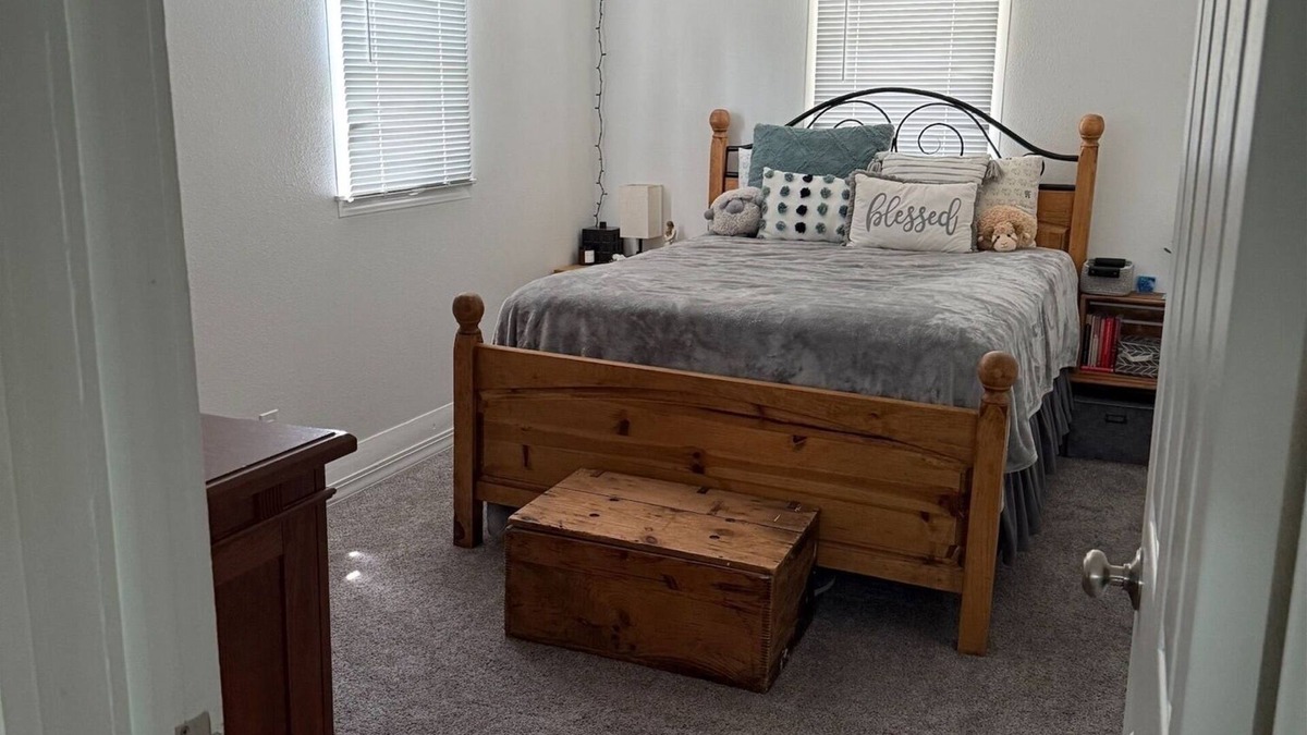 Ord House | 3-bedroom house + quite neighborhood + walking distance of main street + Brewery