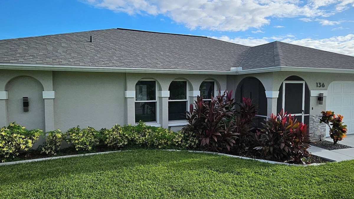 Cape Coral House | 3-bedroom House with Heated Pool in SE Cape Coral