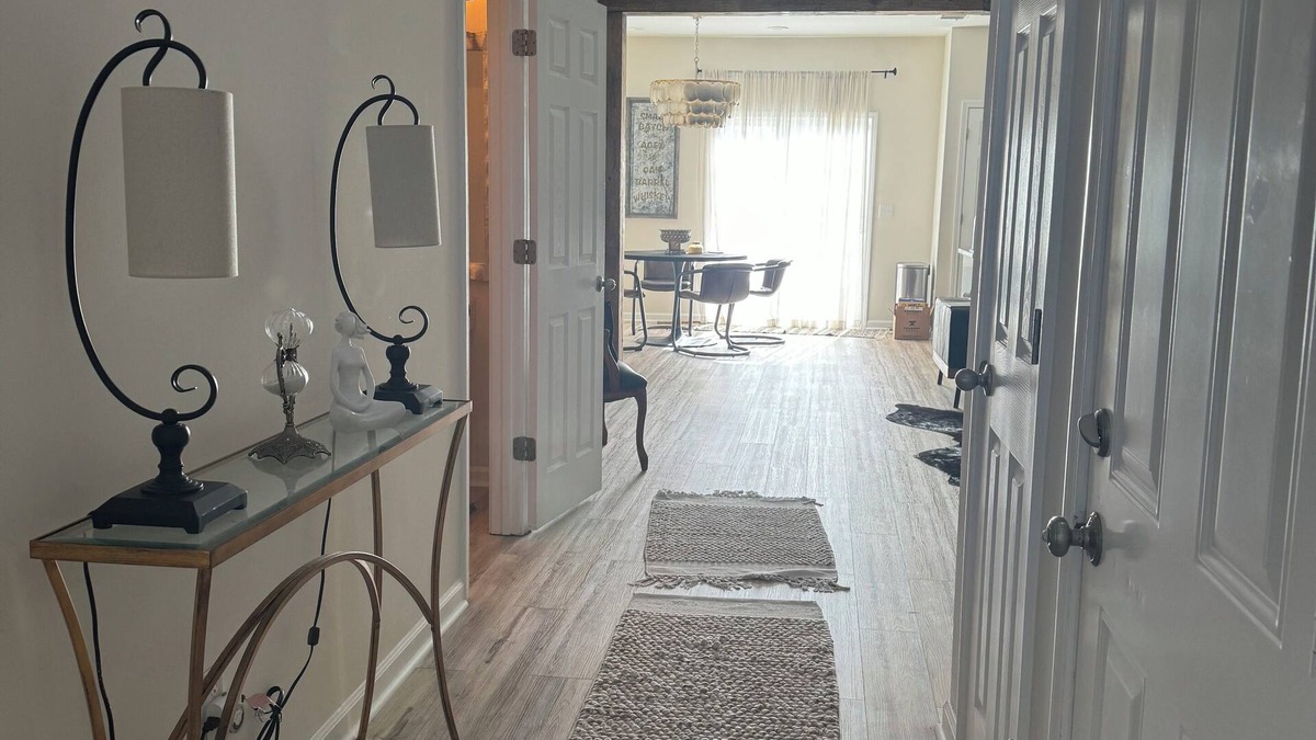 Antioch Condo | 3-bedroom Immaculate remodeled condo in marvelous Brentwood.