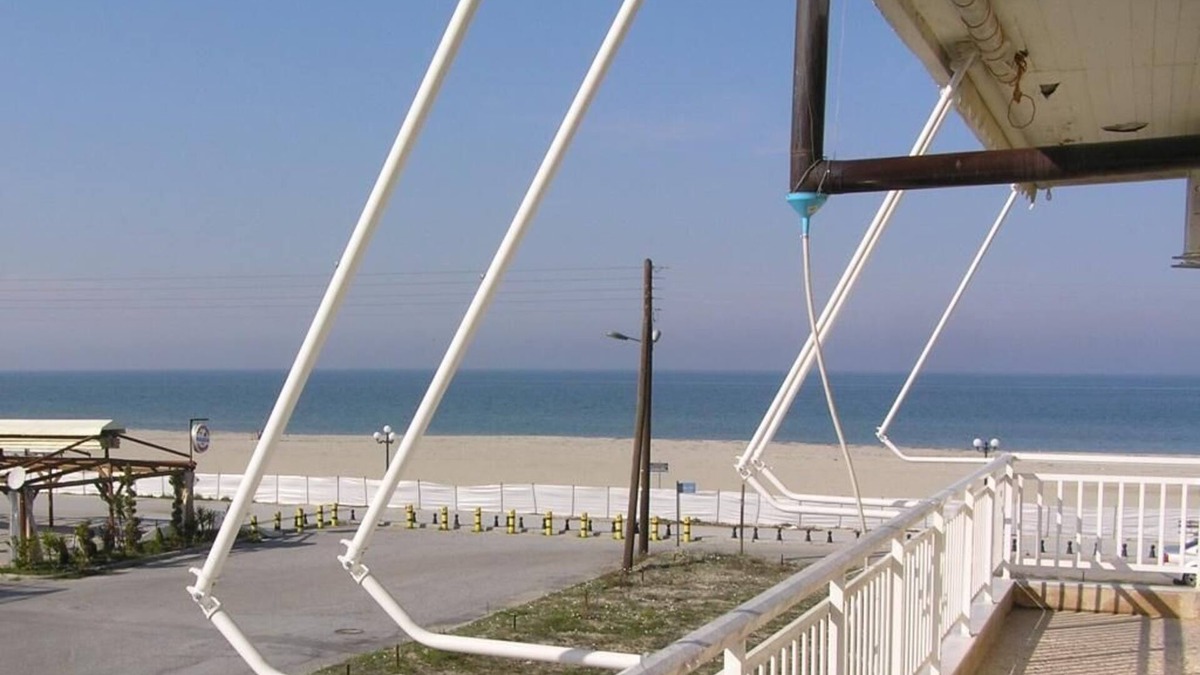 Nei Pori House | 3-bedroom large family house directly at the beach, with sea and mountain view.